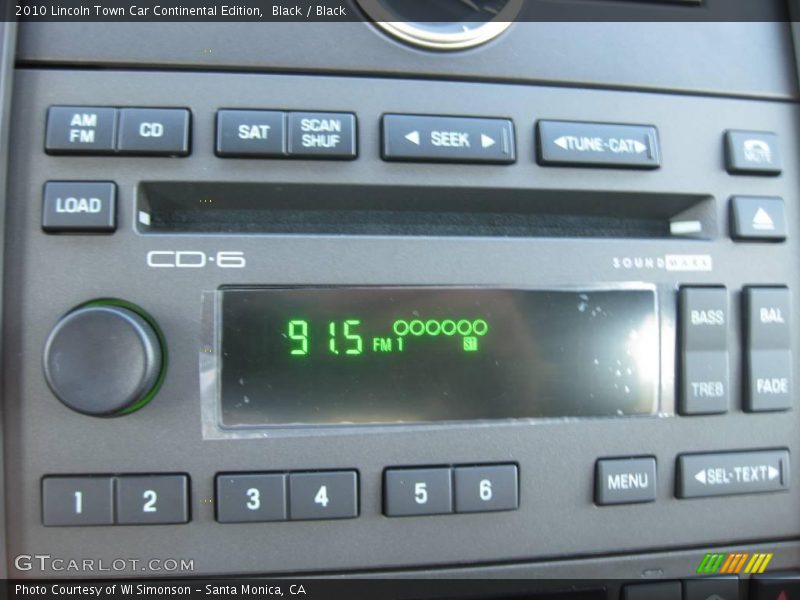 Black / Black 2010 Lincoln Town Car Continental Edition