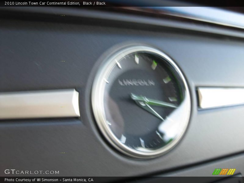 Black / Black 2010 Lincoln Town Car Continental Edition