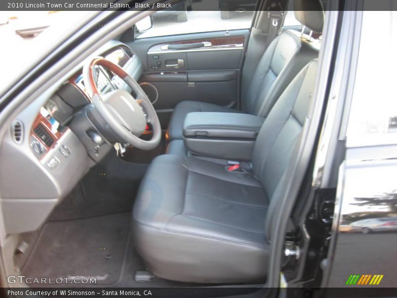 Black / Black 2010 Lincoln Town Car Continental Edition