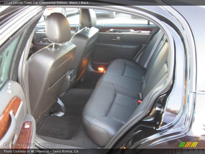 Black / Black 2010 Lincoln Town Car Continental Edition