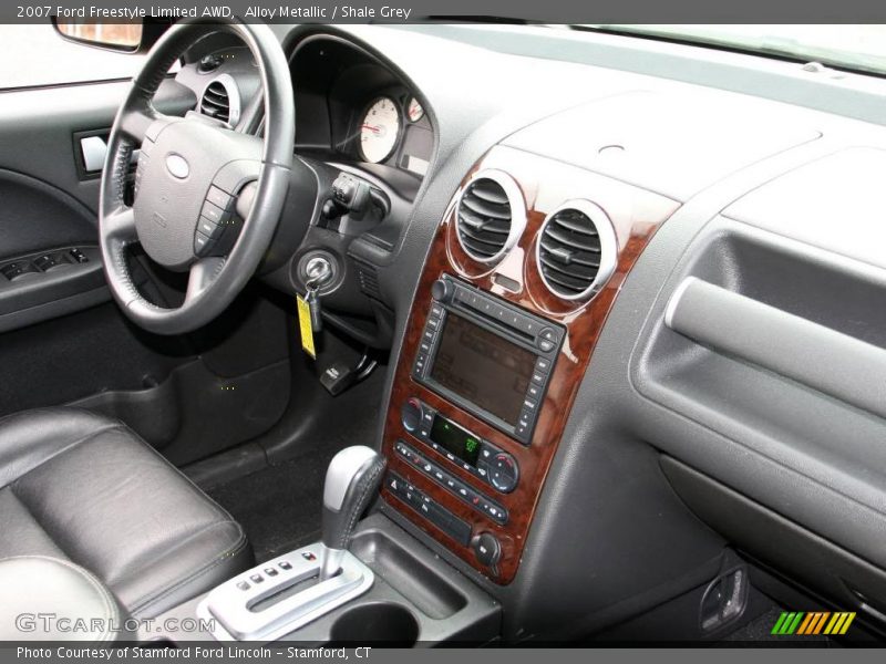 Alloy Metallic / Shale Grey 2007 Ford Freestyle Limited AWD