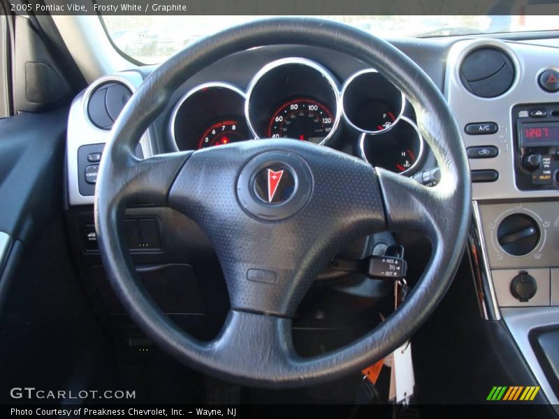 Frosty White / Graphite 2005 Pontiac Vibe