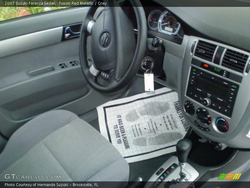 Fusion Red Metallic / Grey 2007 Suzuki Forenza Sedan