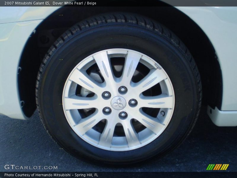 Dover White Pearl / Beige 2007 Mitsubishi Galant ES