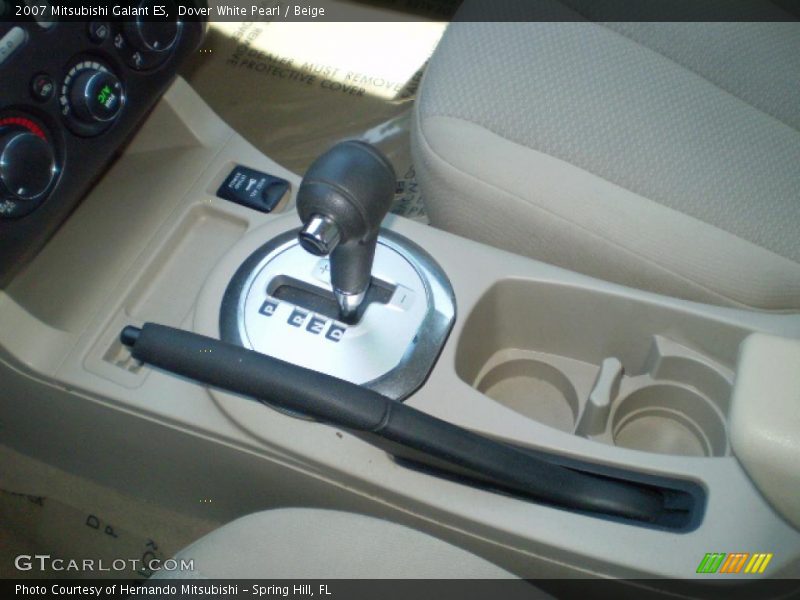 Dover White Pearl / Beige 2007 Mitsubishi Galant ES