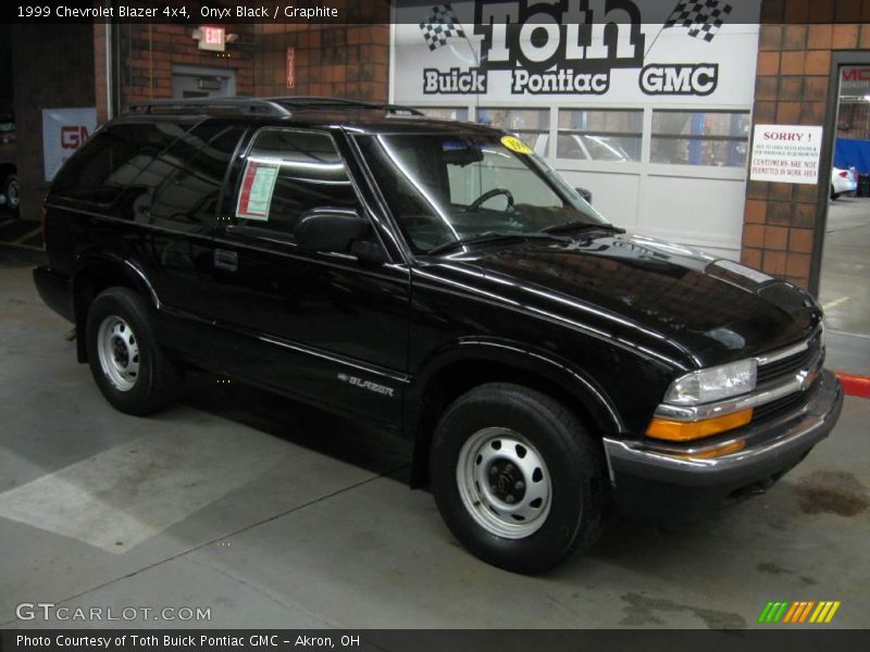 Onyx Black / Graphite 1999 Chevrolet Blazer 4x4