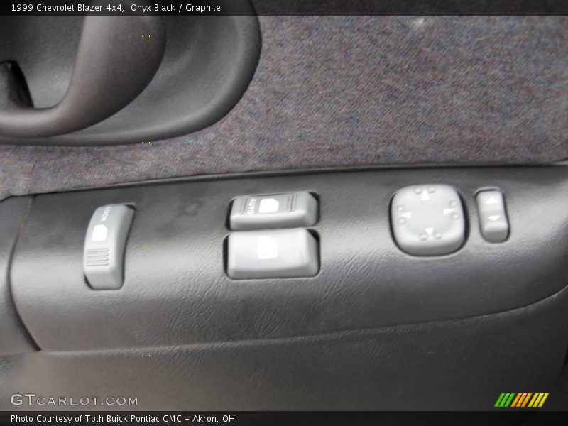 Onyx Black / Graphite 1999 Chevrolet Blazer 4x4