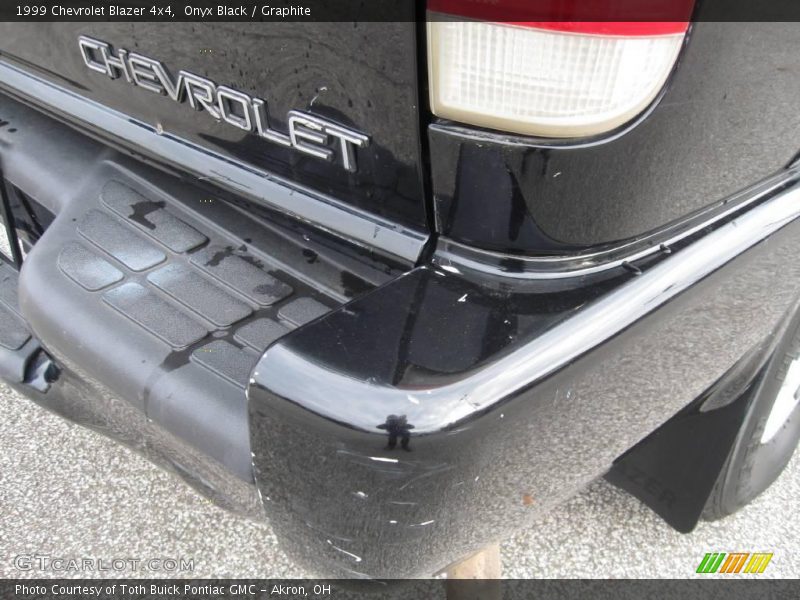 Onyx Black / Graphite 1999 Chevrolet Blazer 4x4
