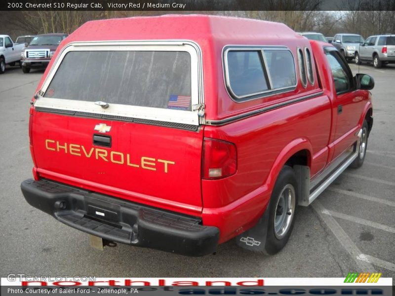 Victory Red / Medium Gray 2002 Chevrolet S10 Regular Cab