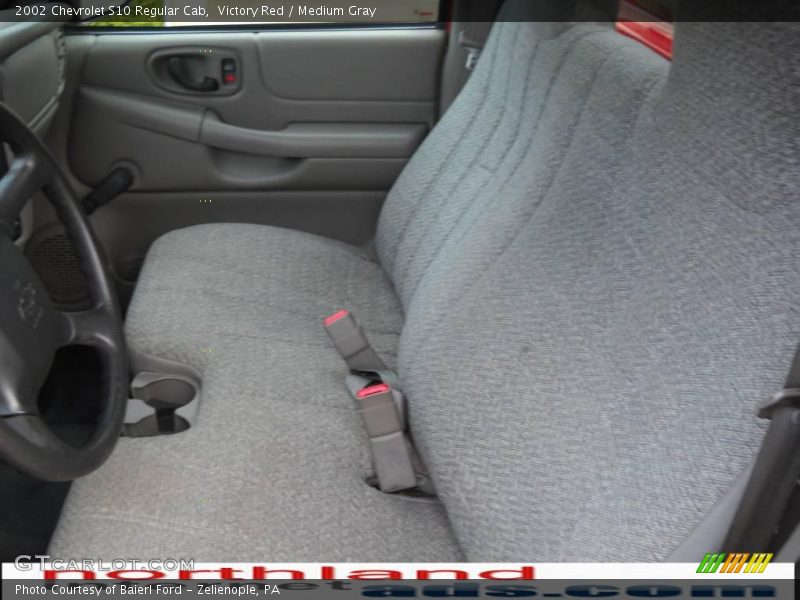 Victory Red / Medium Gray 2002 Chevrolet S10 Regular Cab