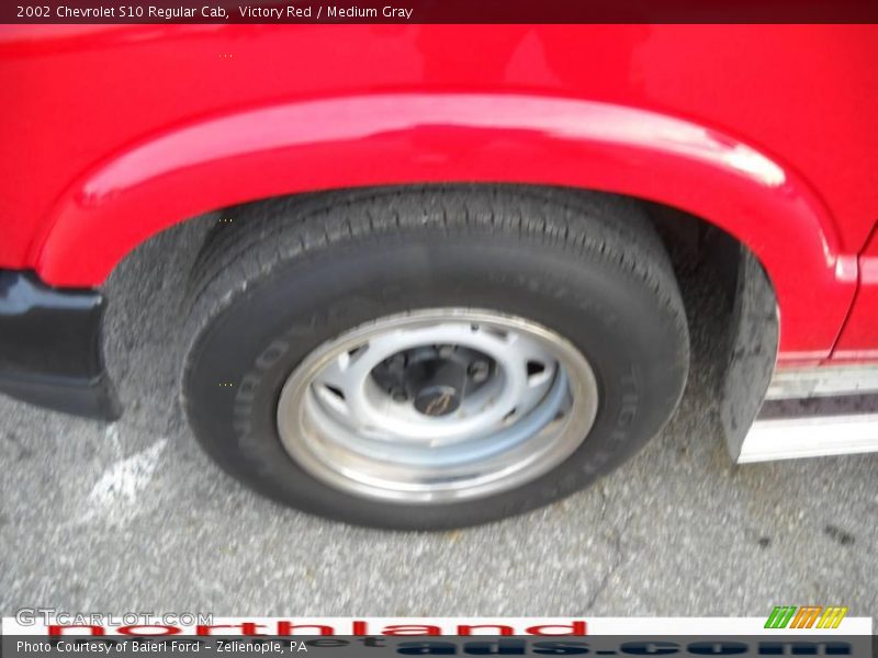 Victory Red / Medium Gray 2002 Chevrolet S10 Regular Cab