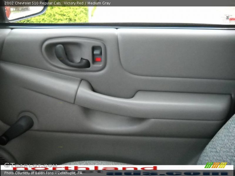 Victory Red / Medium Gray 2002 Chevrolet S10 Regular Cab