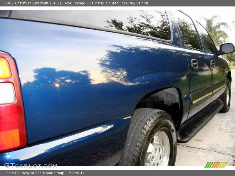 Indigo Blue Metallic / Medium Gray/Neutral 2002 Chevrolet Suburban 1500 LS 4x4