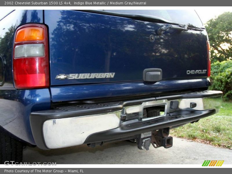 Indigo Blue Metallic / Medium Gray/Neutral 2002 Chevrolet Suburban 1500 LS 4x4
