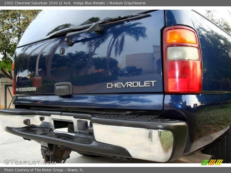 Indigo Blue Metallic / Medium Gray/Neutral 2002 Chevrolet Suburban 1500 LS 4x4