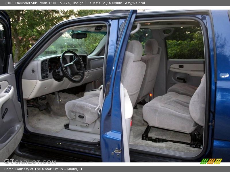 Indigo Blue Metallic / Medium Gray/Neutral 2002 Chevrolet Suburban 1500 LS 4x4