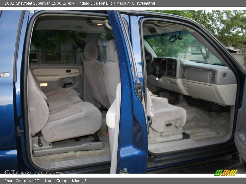 Indigo Blue Metallic / Medium Gray/Neutral 2002 Chevrolet Suburban 1500 LS 4x4
