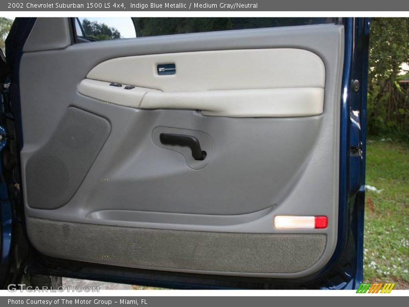 Indigo Blue Metallic / Medium Gray/Neutral 2002 Chevrolet Suburban 1500 LS 4x4