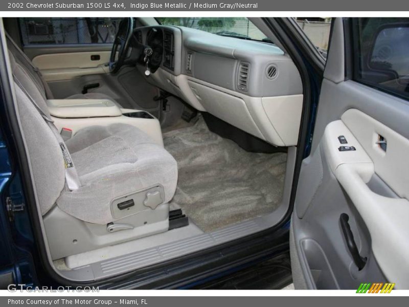 Indigo Blue Metallic / Medium Gray/Neutral 2002 Chevrolet Suburban 1500 LS 4x4