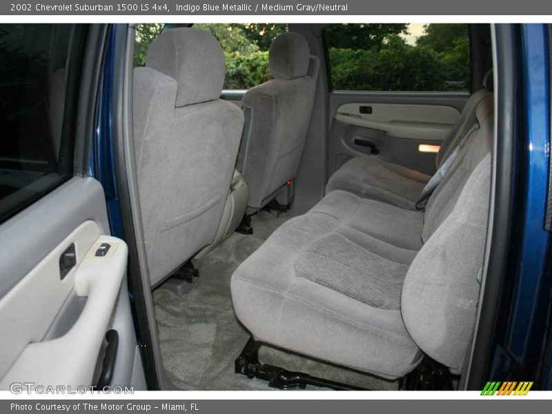Indigo Blue Metallic / Medium Gray/Neutral 2002 Chevrolet Suburban 1500 LS 4x4