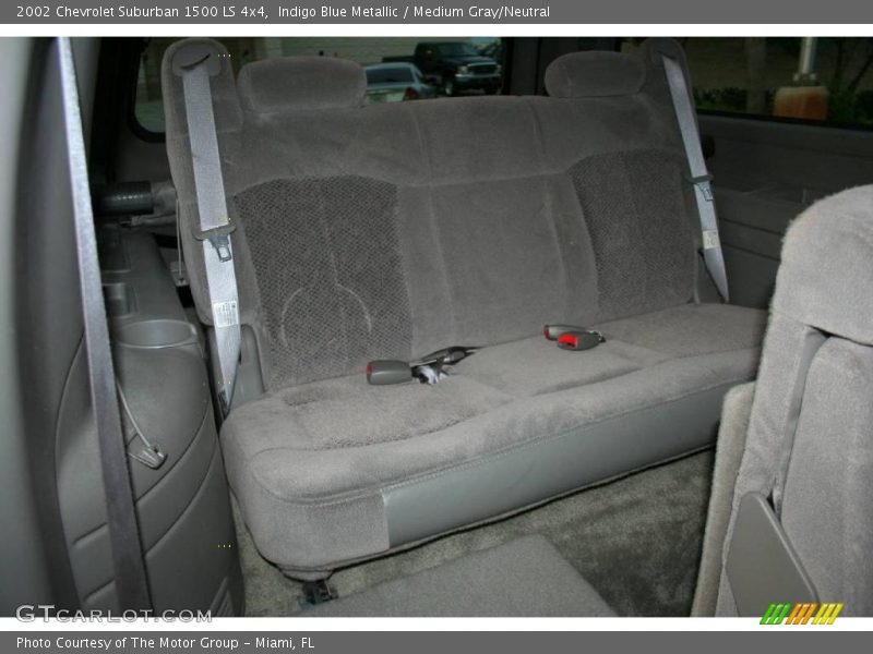 Indigo Blue Metallic / Medium Gray/Neutral 2002 Chevrolet Suburban 1500 LS 4x4
