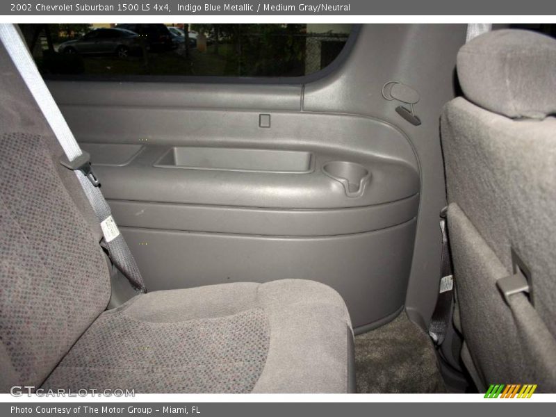 Indigo Blue Metallic / Medium Gray/Neutral 2002 Chevrolet Suburban 1500 LS 4x4