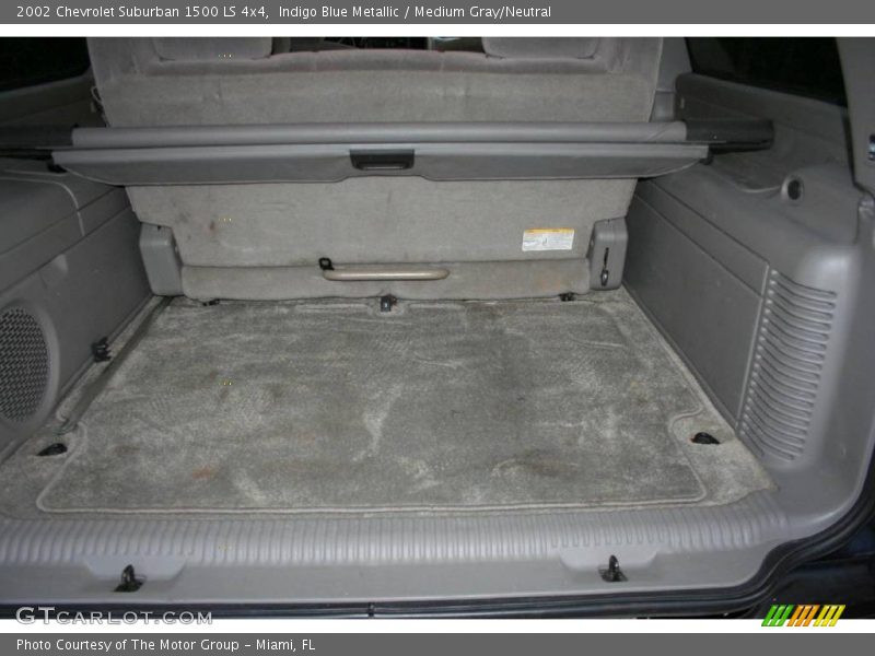 Indigo Blue Metallic / Medium Gray/Neutral 2002 Chevrolet Suburban 1500 LS 4x4