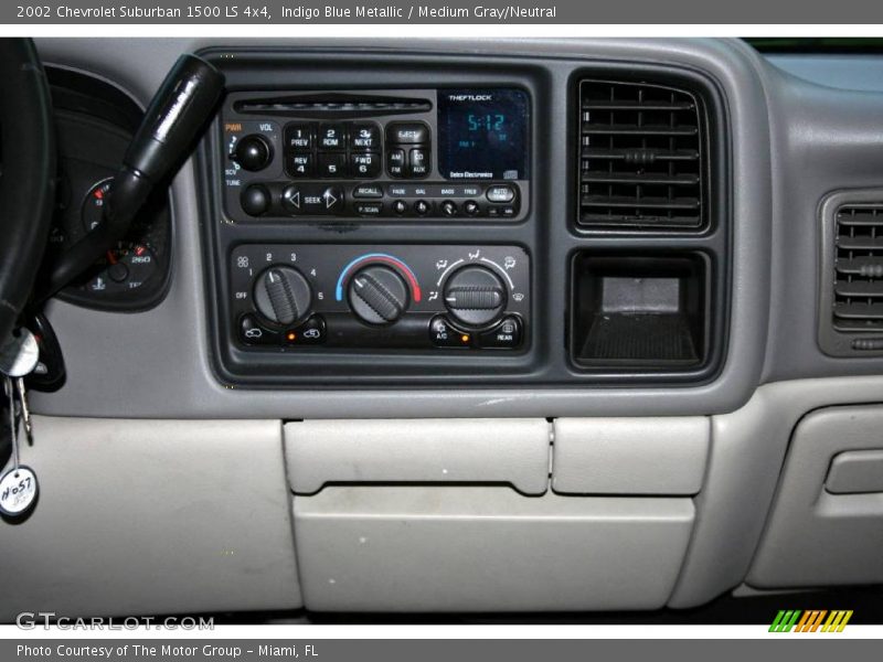 Indigo Blue Metallic / Medium Gray/Neutral 2002 Chevrolet Suburban 1500 LS 4x4