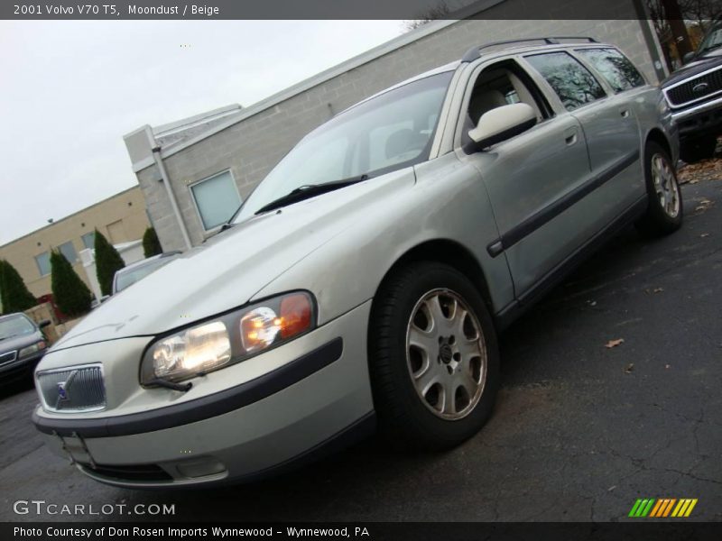 Moondust / Beige 2001 Volvo V70 T5