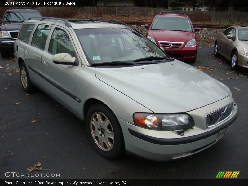 Moondust / Beige 2001 Volvo V70 T5