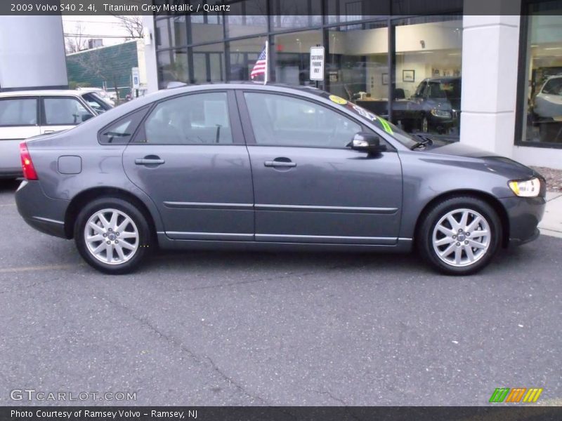 Titanium Grey Metallic / Quartz 2009 Volvo S40 2.4i