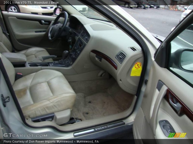 Moondust / Beige 2001 Volvo V70 T5