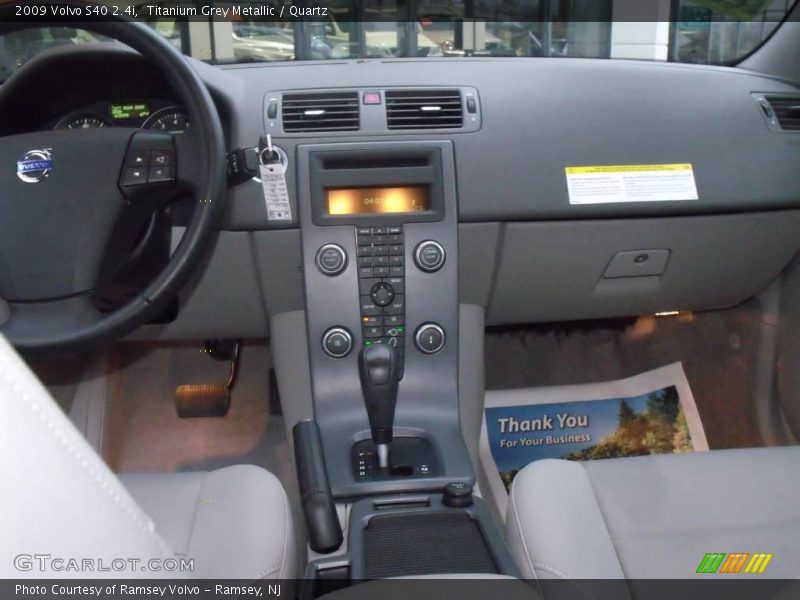Titanium Grey Metallic / Quartz 2009 Volvo S40 2.4i