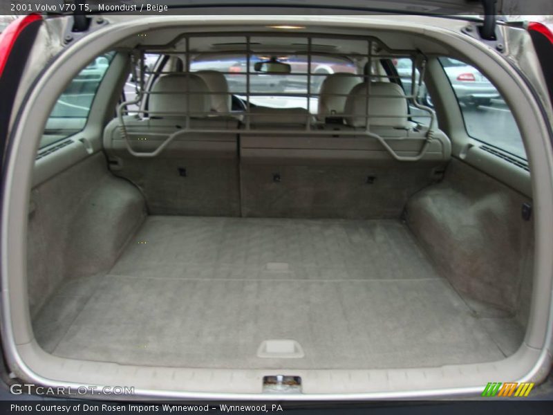 Moondust / Beige 2001 Volvo V70 T5