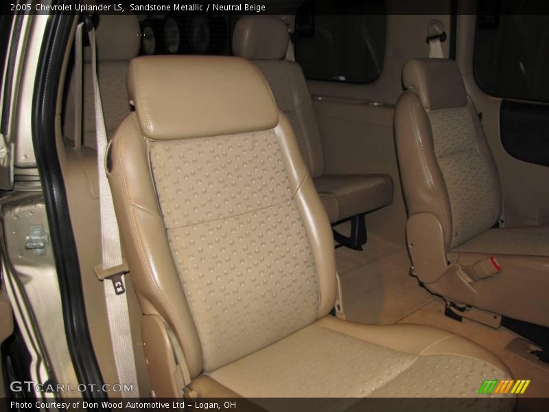 Sandstone Metallic / Neutral Beige 2005 Chevrolet Uplander LS