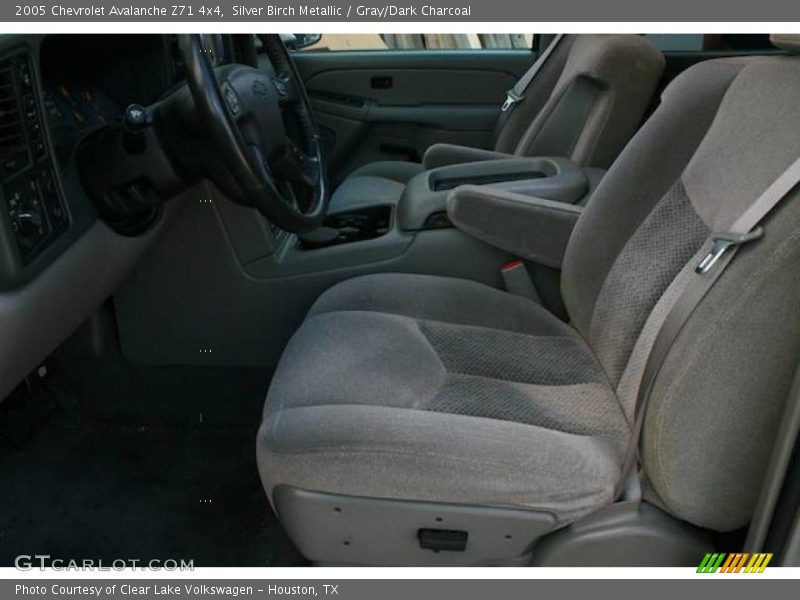 Silver Birch Metallic / Gray/Dark Charcoal 2005 Chevrolet Avalanche Z71 4x4