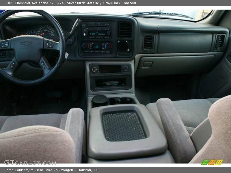 Silver Birch Metallic / Gray/Dark Charcoal 2005 Chevrolet Avalanche Z71 4x4