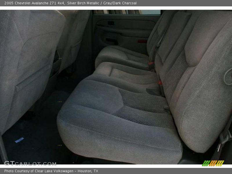 Silver Birch Metallic / Gray/Dark Charcoal 2005 Chevrolet Avalanche Z71 4x4