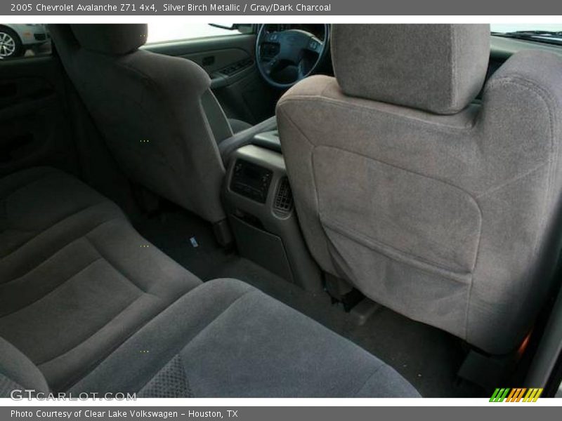 Silver Birch Metallic / Gray/Dark Charcoal 2005 Chevrolet Avalanche Z71 4x4