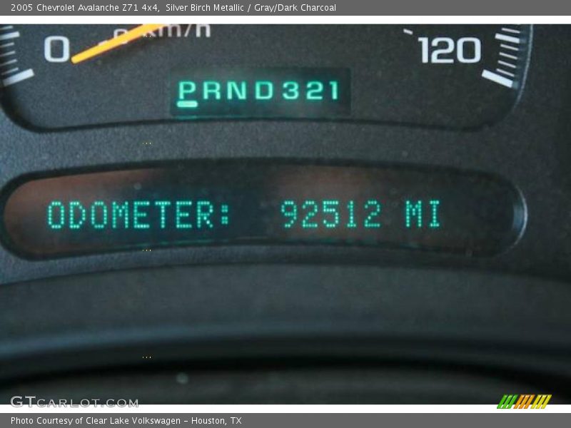 Silver Birch Metallic / Gray/Dark Charcoal 2005 Chevrolet Avalanche Z71 4x4