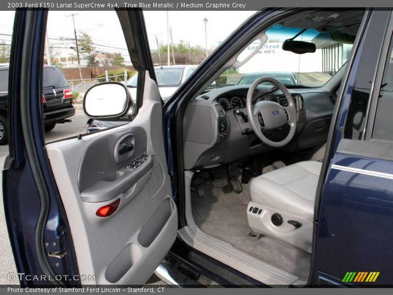 True Blue Metallic / Medium Graphite Grey 2003 Ford F150 Lariat SuperCrew 4x4