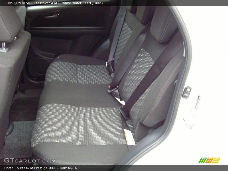 White Water Pearl / Black 2009 Suzuki SX4 Crossover AWD