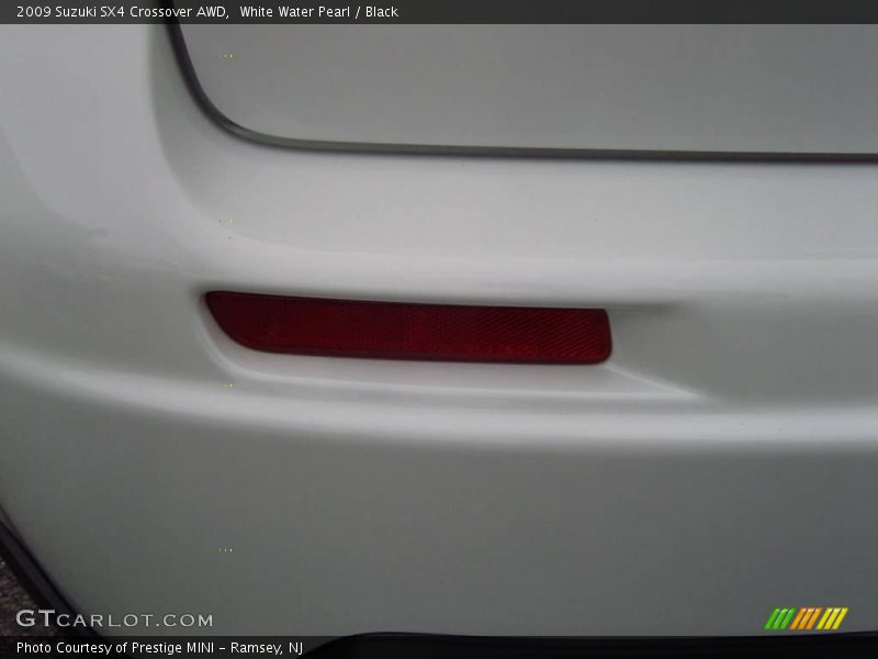 White Water Pearl / Black 2009 Suzuki SX4 Crossover AWD