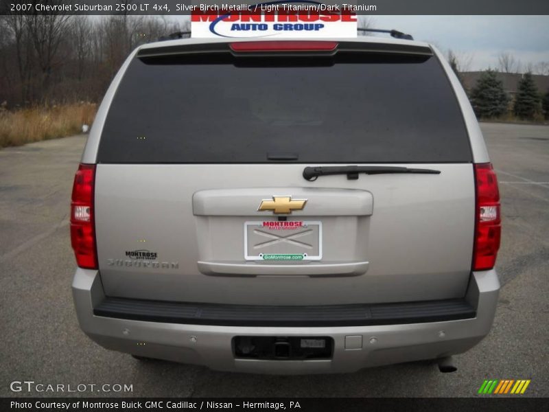 Silver Birch Metallic / Light Titanium/Dark Titanium 2007 Chevrolet Suburban 2500 LT 4x4