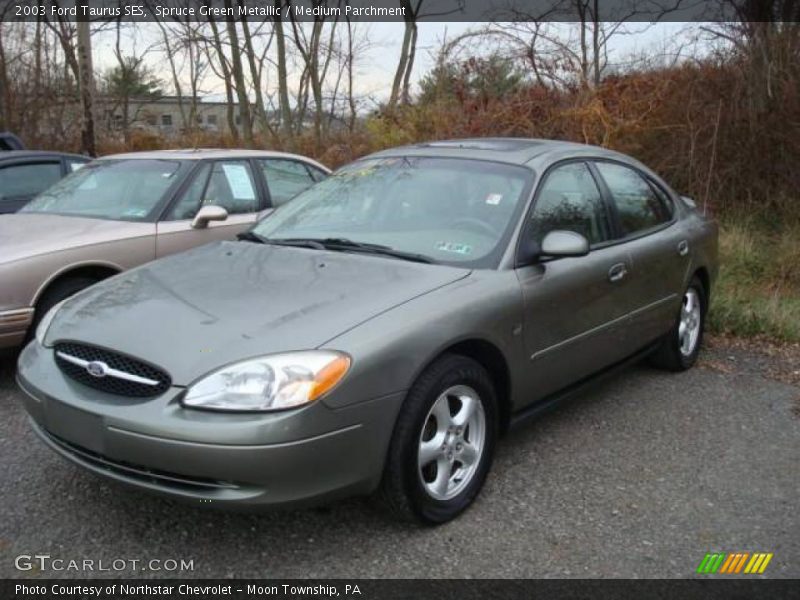 Front 3/4 View of 2003 Taurus SES