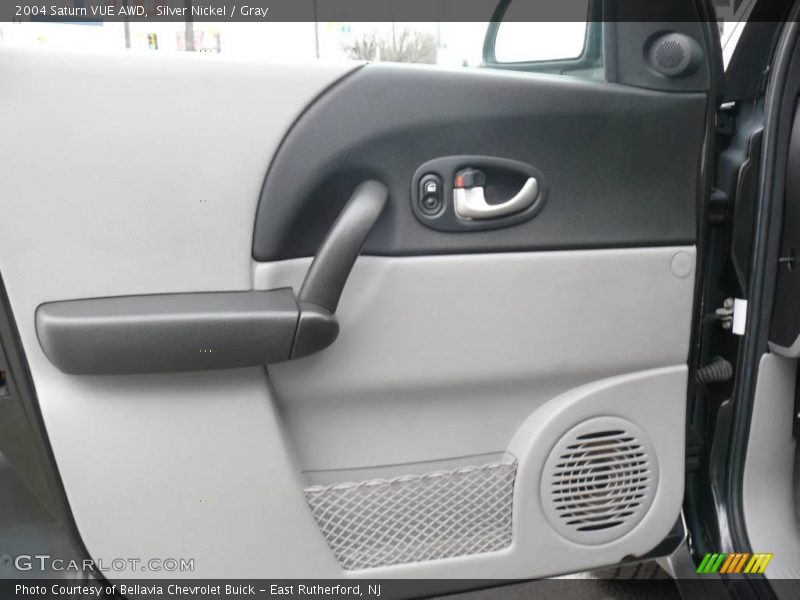 Silver Nickel / Gray 2004 Saturn VUE AWD