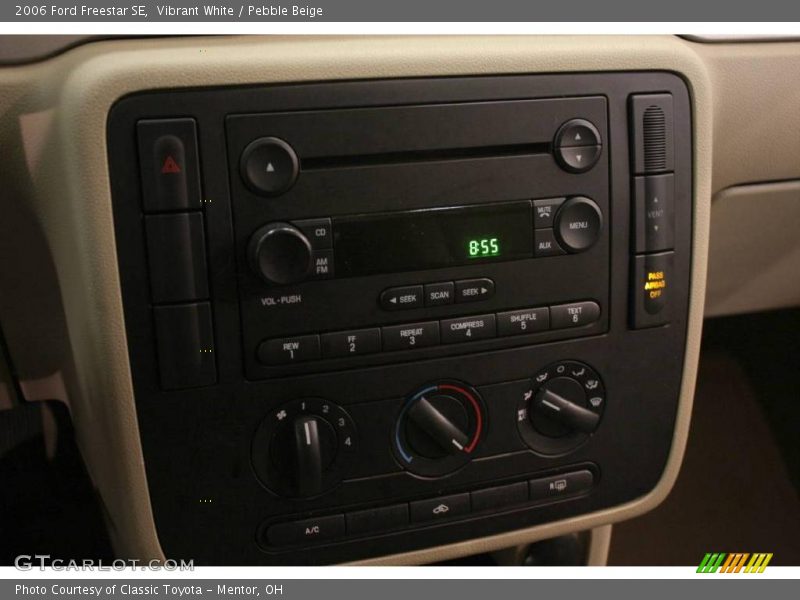 Vibrant White / Pebble Beige 2006 Ford Freestar SE