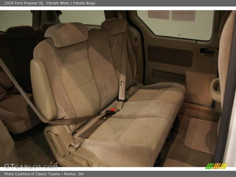 Vibrant White / Pebble Beige 2006 Ford Freestar SE