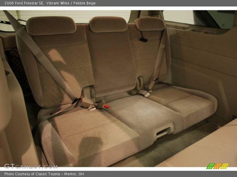 Vibrant White / Pebble Beige 2006 Ford Freestar SE