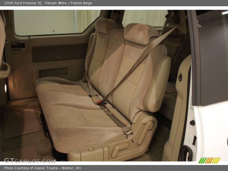 Vibrant White / Pebble Beige 2006 Ford Freestar SE